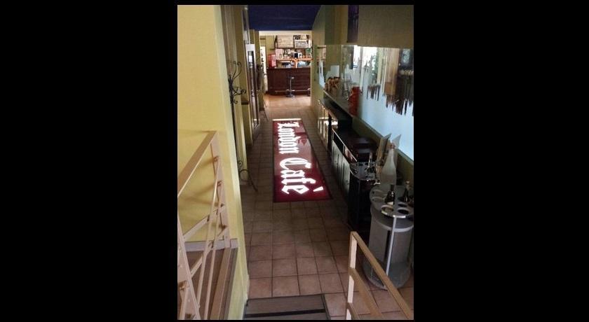 London Cafe Bed and Breakfast Castelnovo ne' Monti Εξωτερικό φωτογραφία
