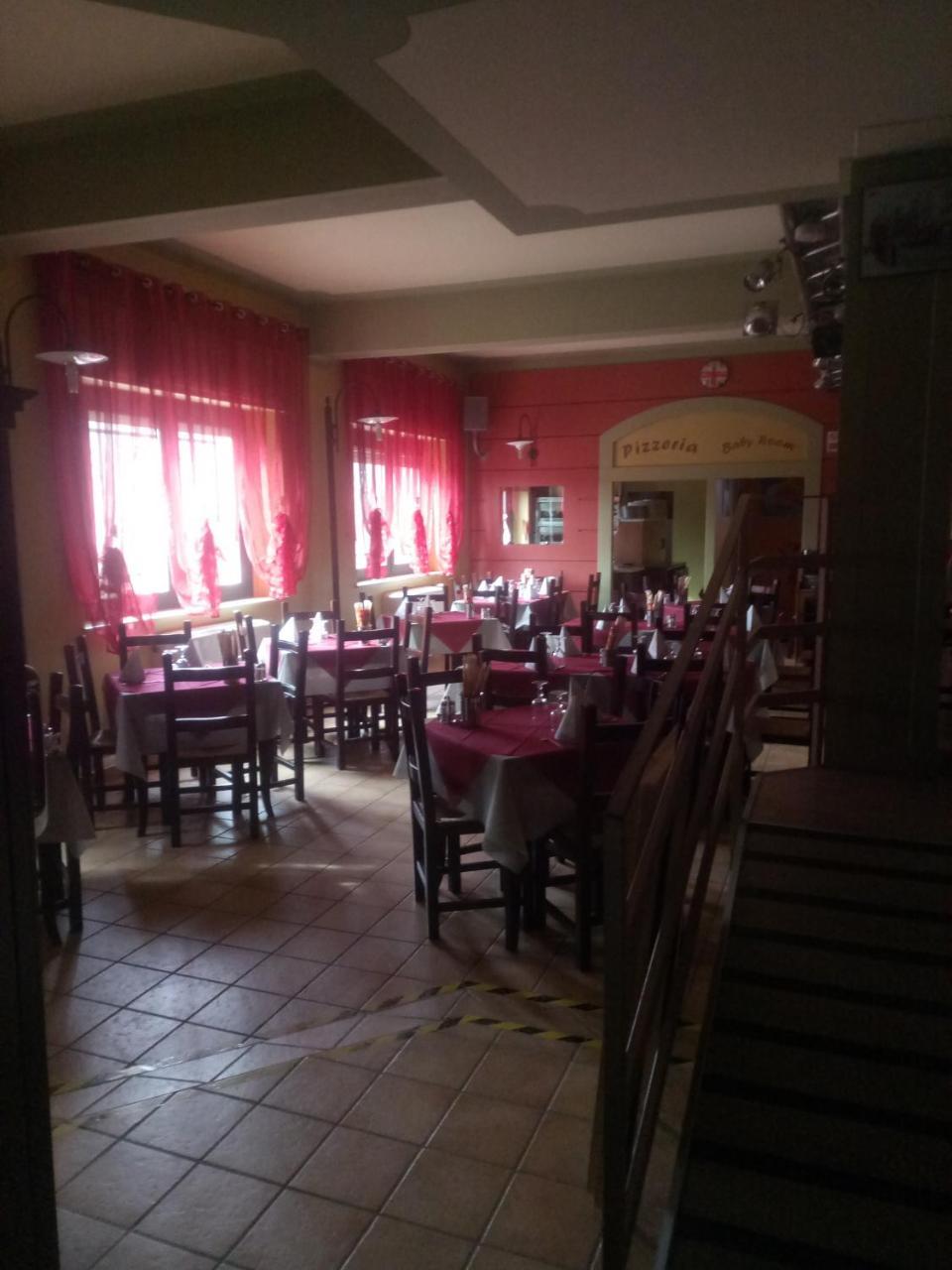 London Cafe Bed and Breakfast Castelnovo ne' Monti Εξωτερικό φωτογραφία