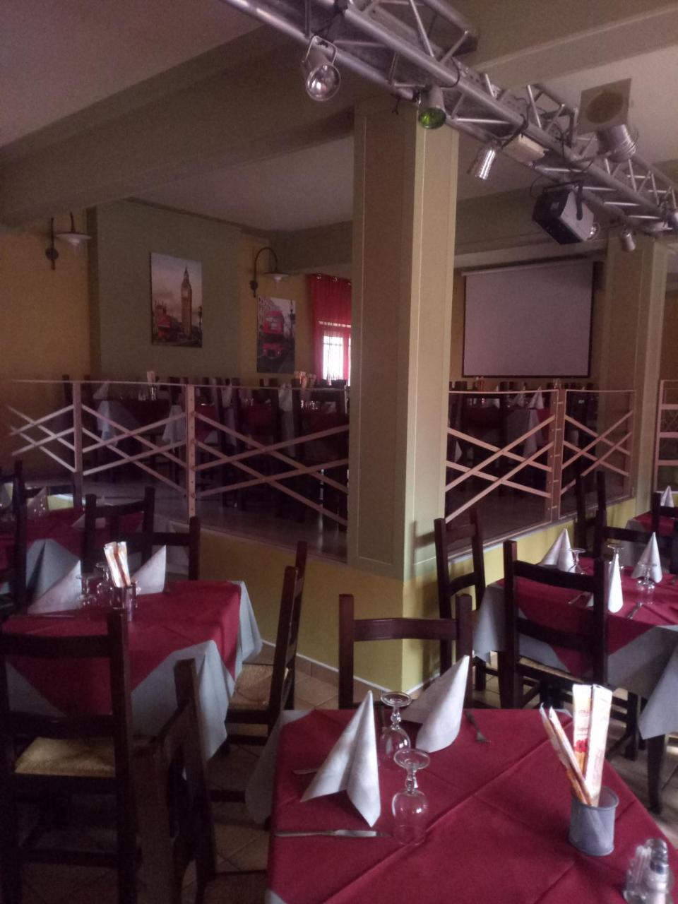 London Cafe Bed and Breakfast Castelnovo ne' Monti Εξωτερικό φωτογραφία