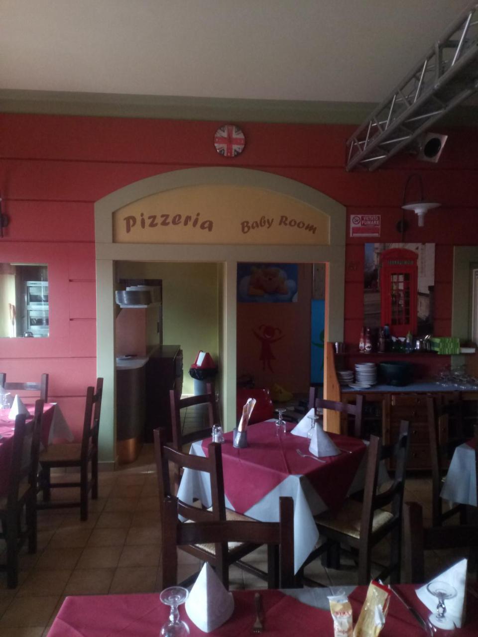 London Cafe Bed and Breakfast Castelnovo ne' Monti Εξωτερικό φωτογραφία